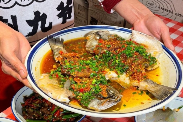 麒麟酱蒸鲈鱼(图1)